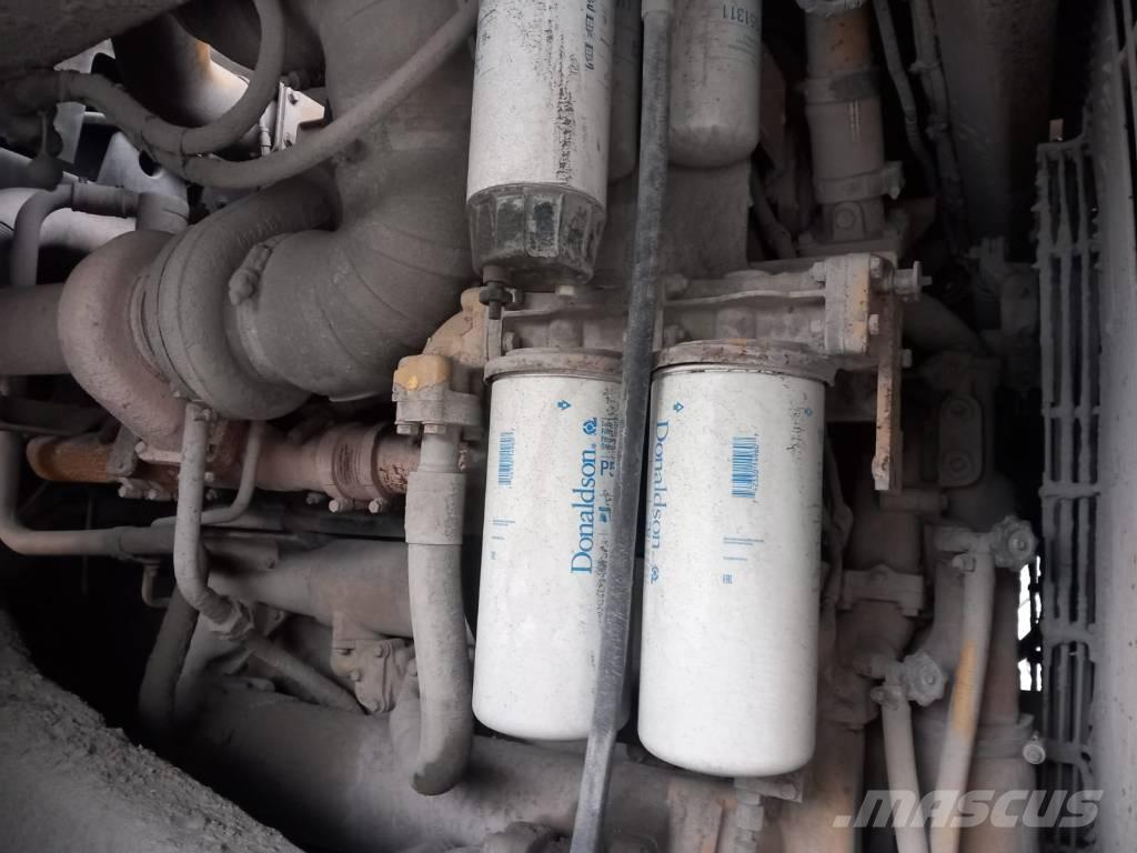 CAT 775 D Карьерные самосвалы