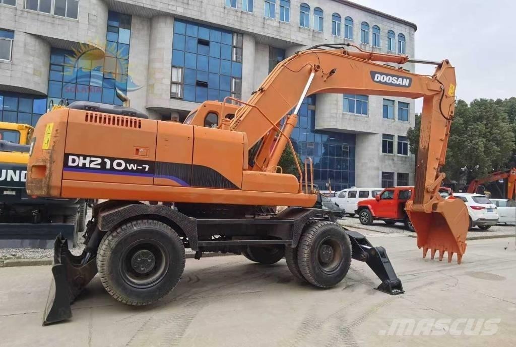 Doosan DH 210 W-7 Колёсные экскаваторы