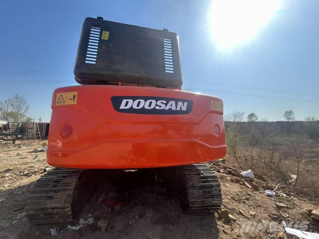 Doosan DX225LC-9C Гусеничные экскаваторы