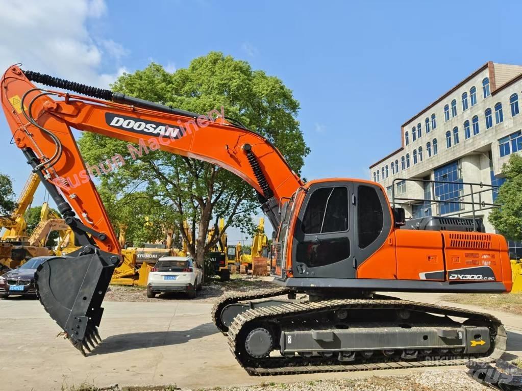 Doosan DX 300 Гусеничные экскаваторы