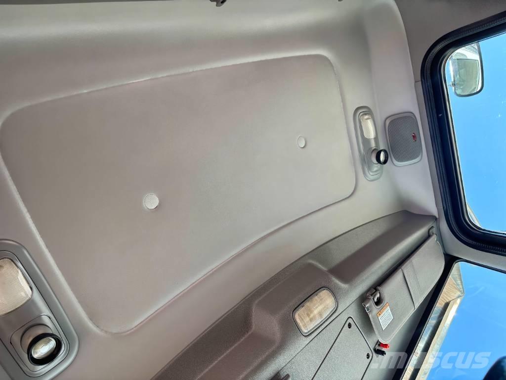 Peterbilt 389 Седельные тягачи