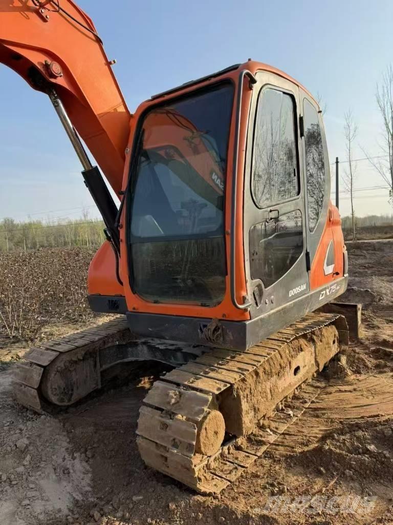 Doosan DX 75-9 C Гусеничные экскаваторы