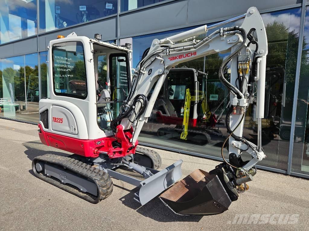 Takeuchi TB 225 Мини-экскаваторы