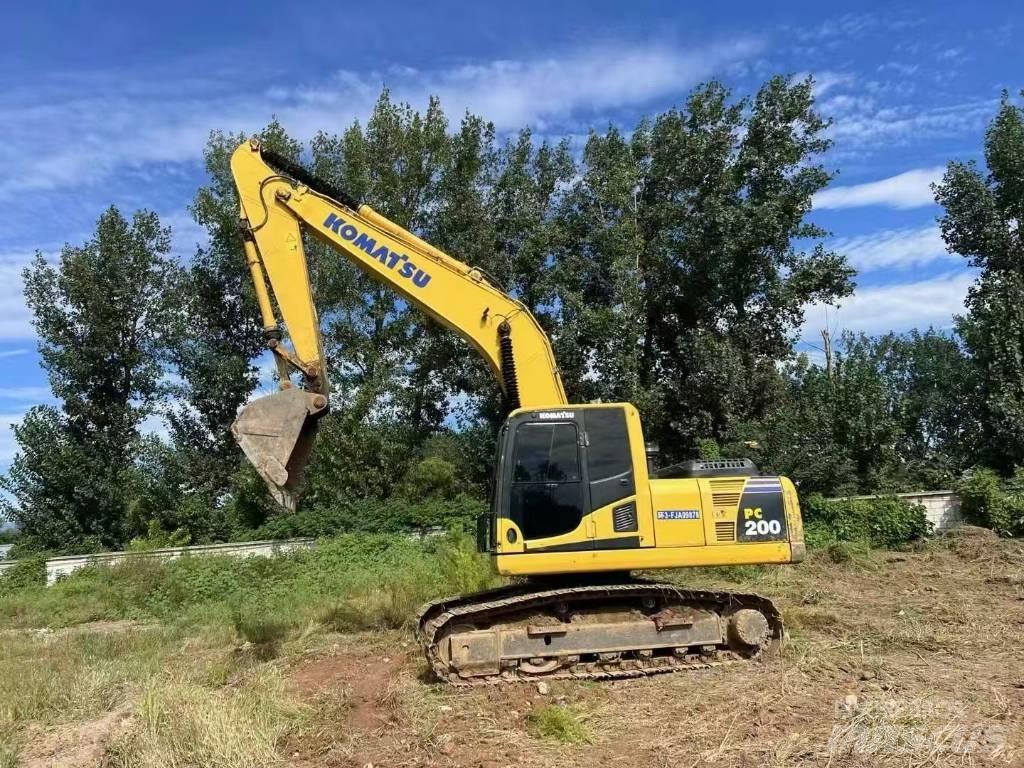Komatsu PC 200 Гусеничные экскаваторы