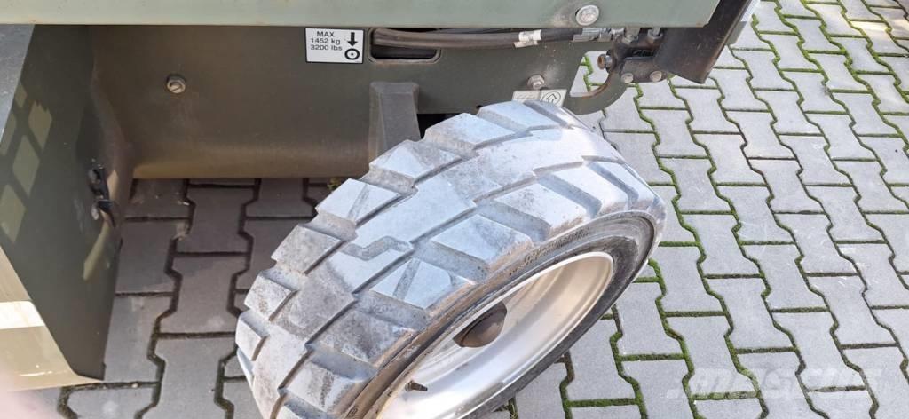 JLG M 3369 Ножничные подъемники