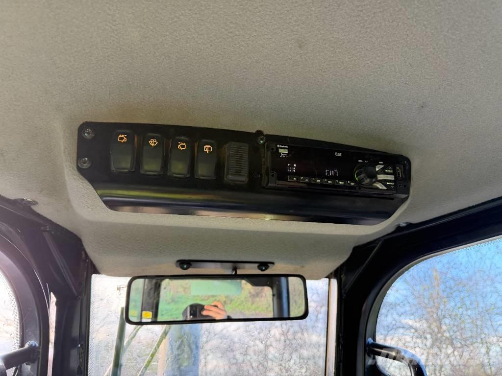 CAT D 4 K 2 LGP Гусеничные бульдозеры