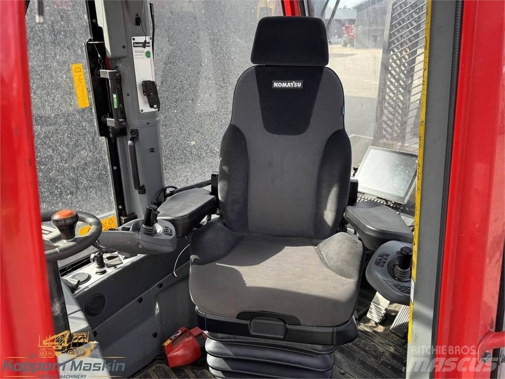 Komatsu 895 Форвардеры