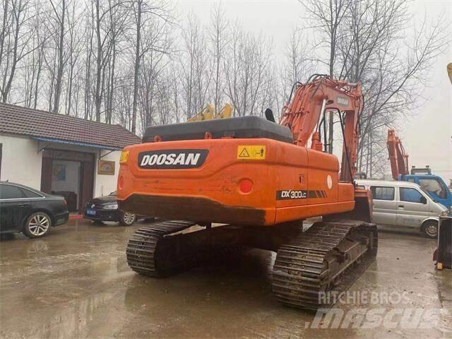 Doosan DX300LC Гусеничные экскаваторы