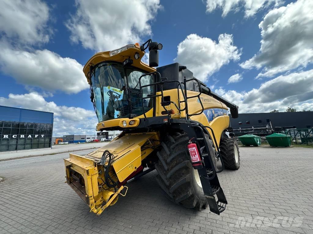 New Holland CX 8080 Зерноуборочные комбайны