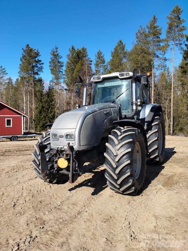 Valtra T130 Hi-Tek Трактора