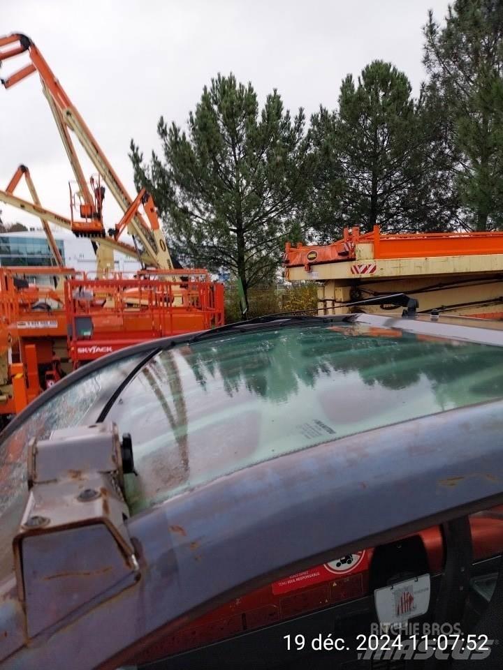 Manitou MT1440 Телескопические погрузчики
