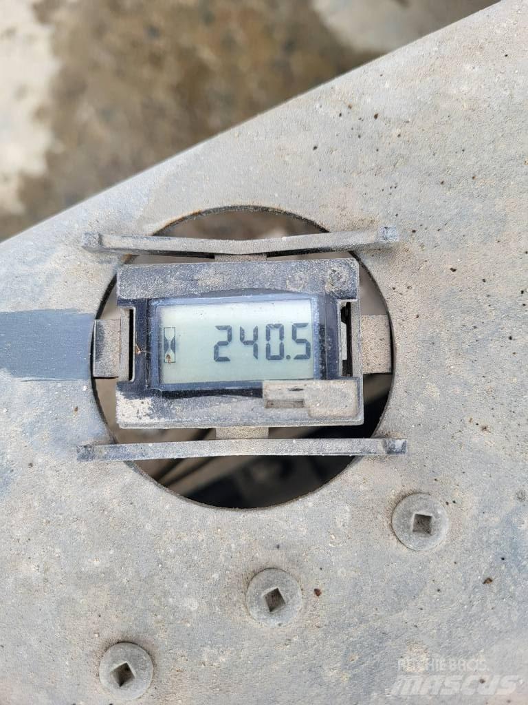 SkyJack 32/19 Ножничные подъемники
