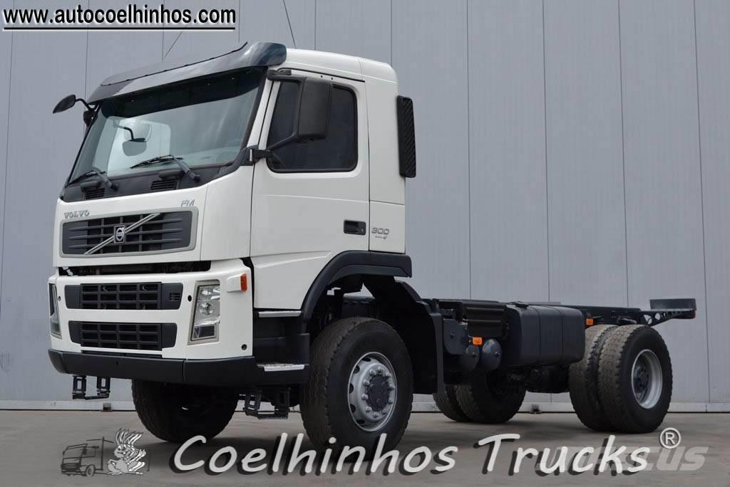 Volvo Fm 300  4x4 Шасси с кабиной