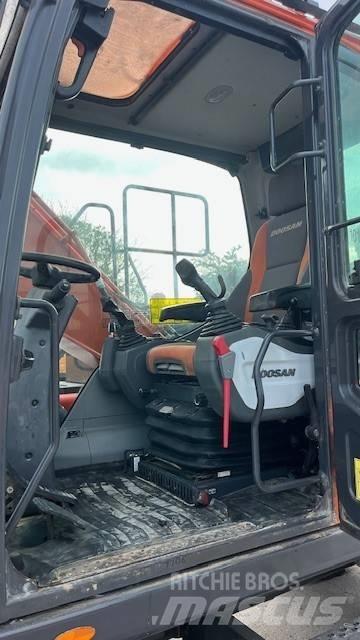 Doosan DX140W-5 Колёсные экскаваторы