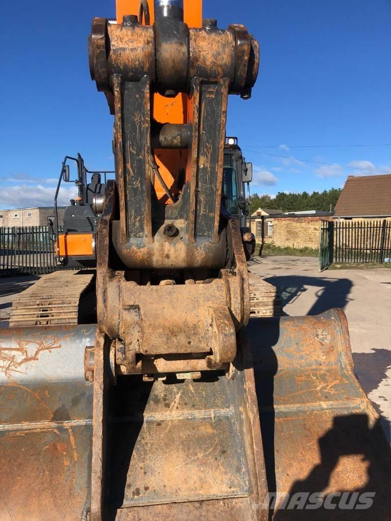 Doosan DX 300 LC Гусеничные экскаваторы