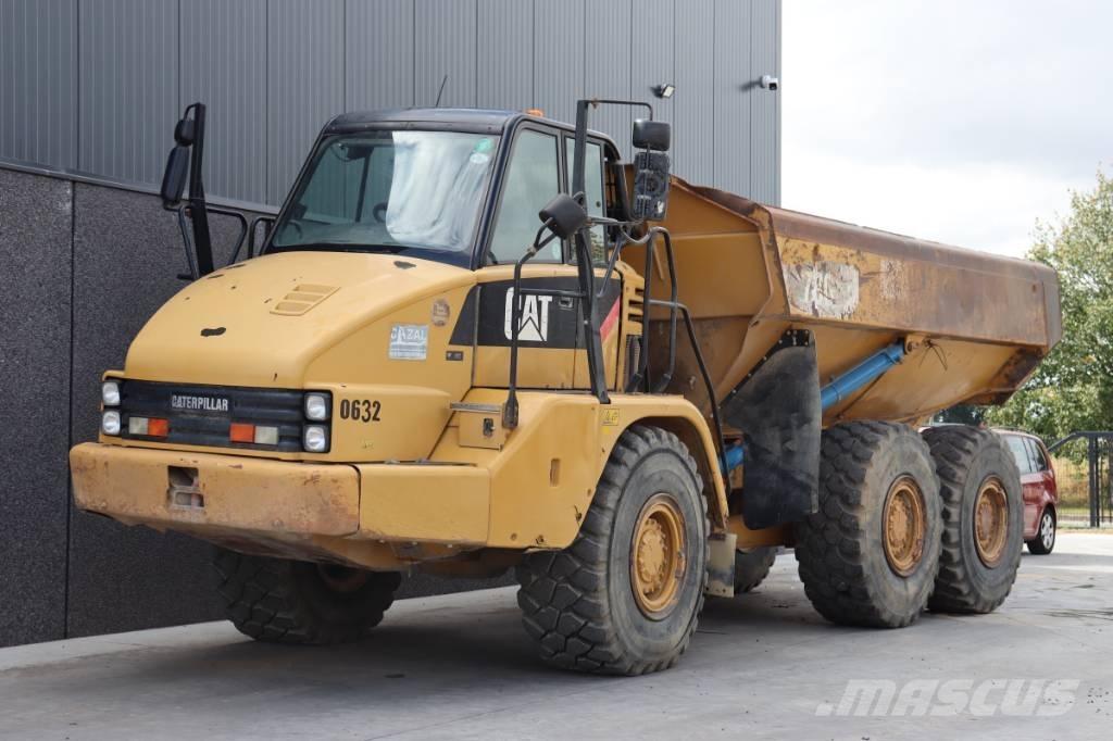 CAT 730 Шарнирно-сочленённые самосвалы