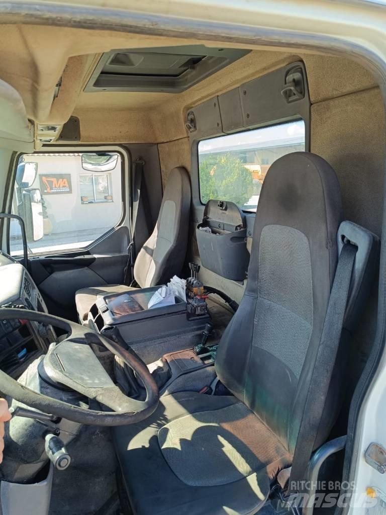 Renault 320 DCI Автомобильные краны