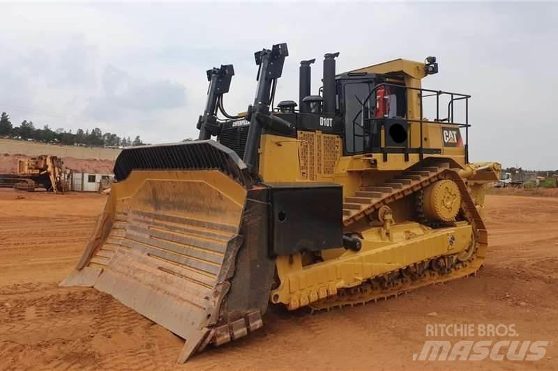 CAT  D10T Гусеничные бульдозеры