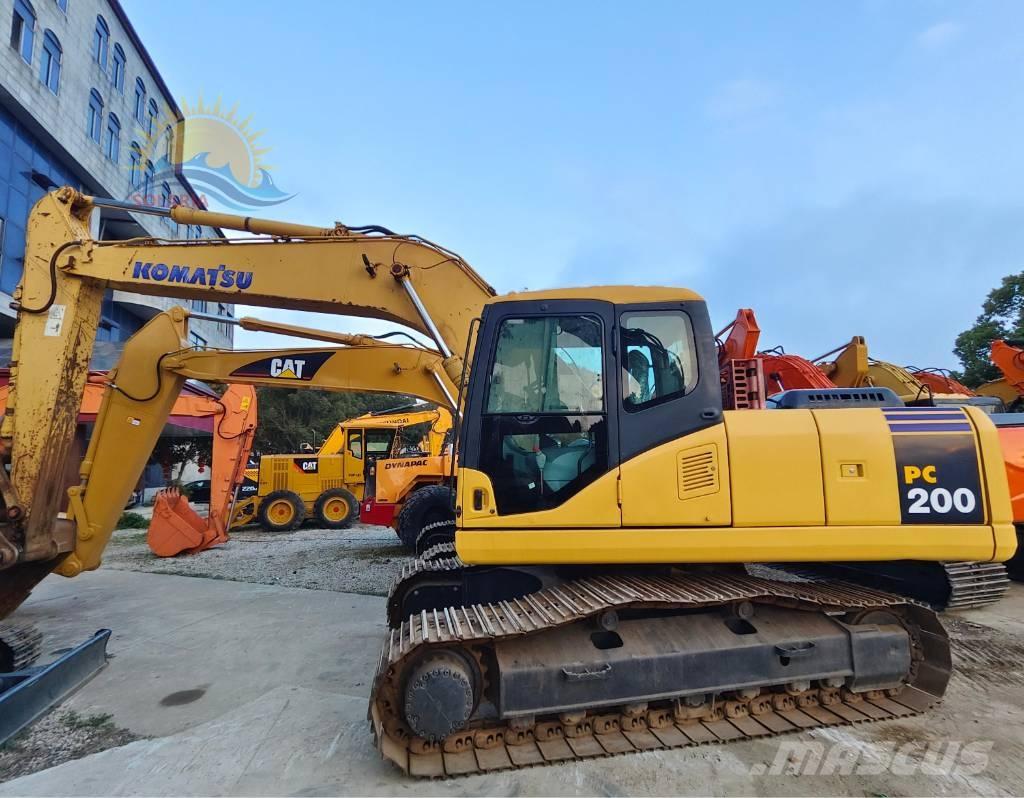 Komatsu PC 200-7 Гусеничные экскаваторы