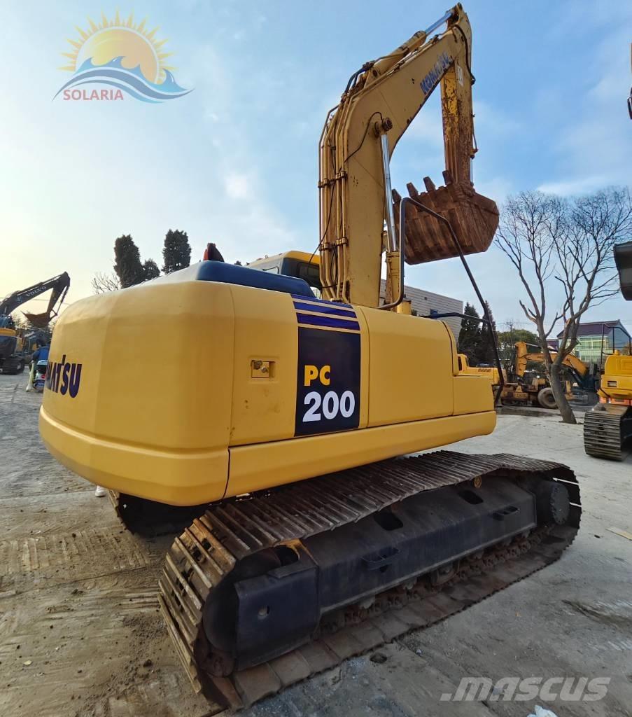 Komatsu PC 200-7 Гусеничные экскаваторы