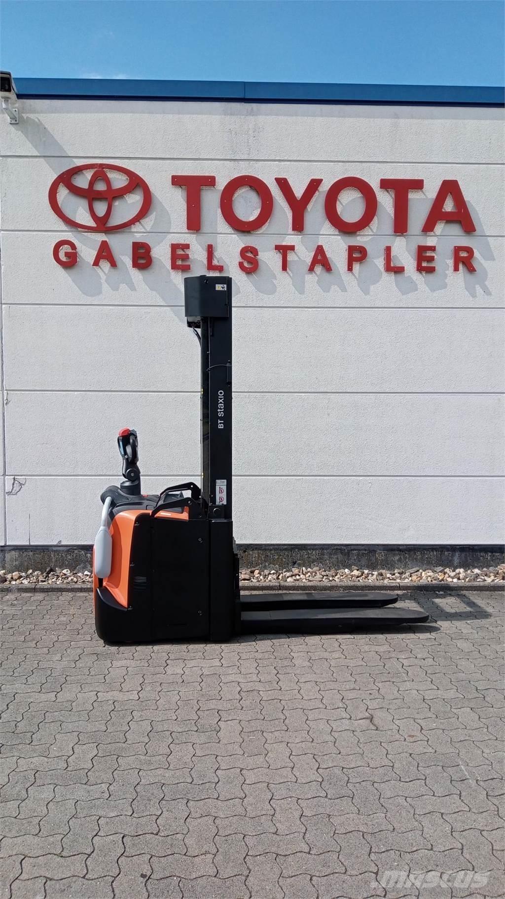 Toyota SWE160L Ручные штабелёры с электроподъёмом