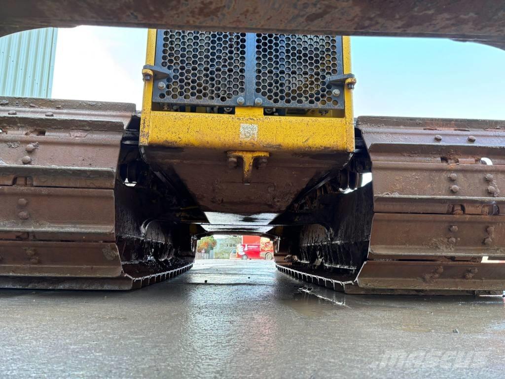 Komatsu D65PX-18E0 Гусеничные бульдозеры