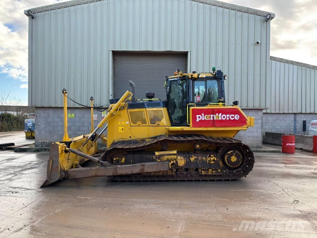 Komatsu D65PX-18E0 Гусеничные бульдозеры