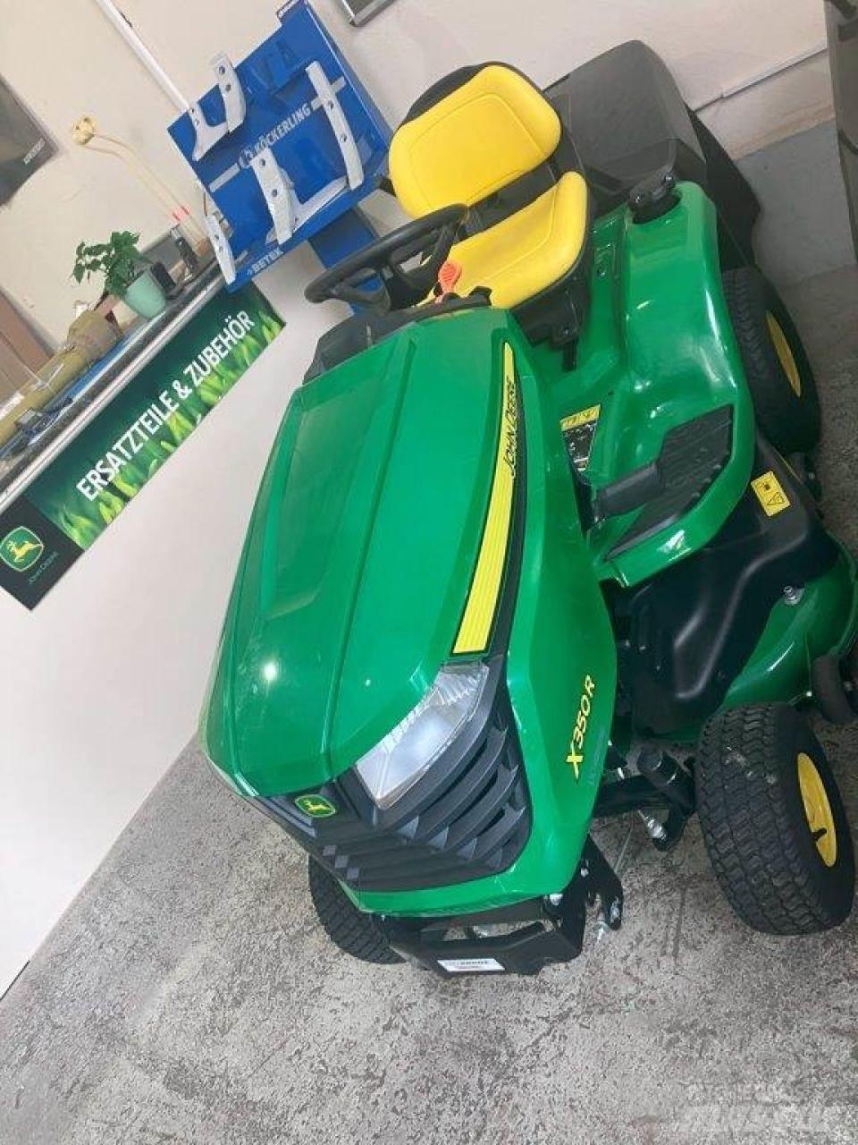 John Deere X350R Самоходные газонокосилки
