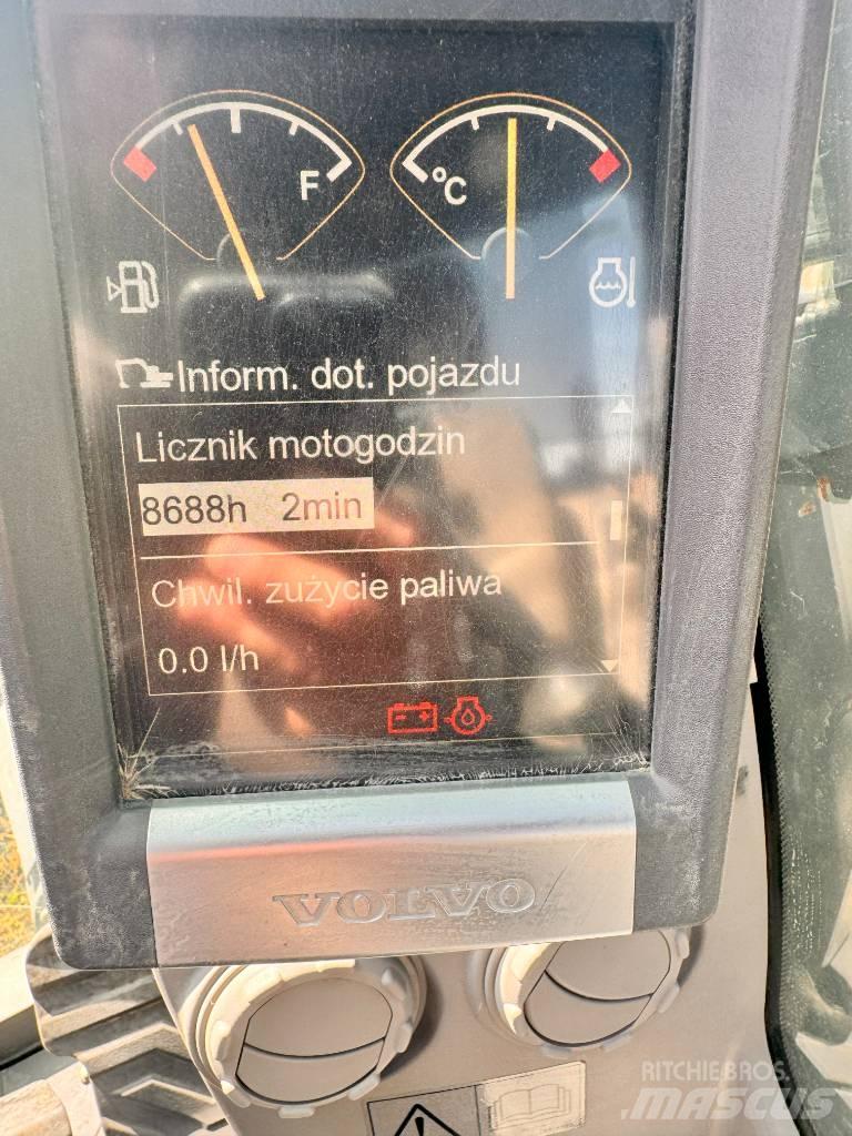 Volvo ECR 235 C L Гусеничные экскаваторы