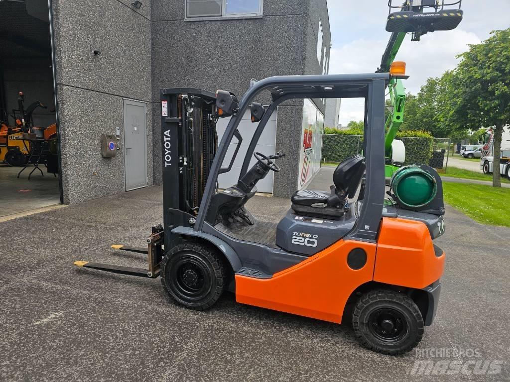 Toyota 02-8 FG F 20 Газовые погрузчики