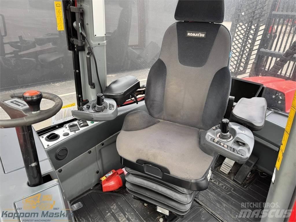 Komatsu 875 Форвардеры