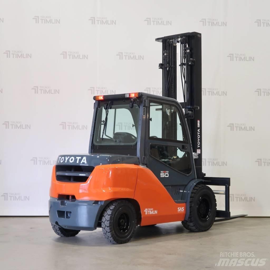 Toyota 40-8FD50N Дизельные погрузчики