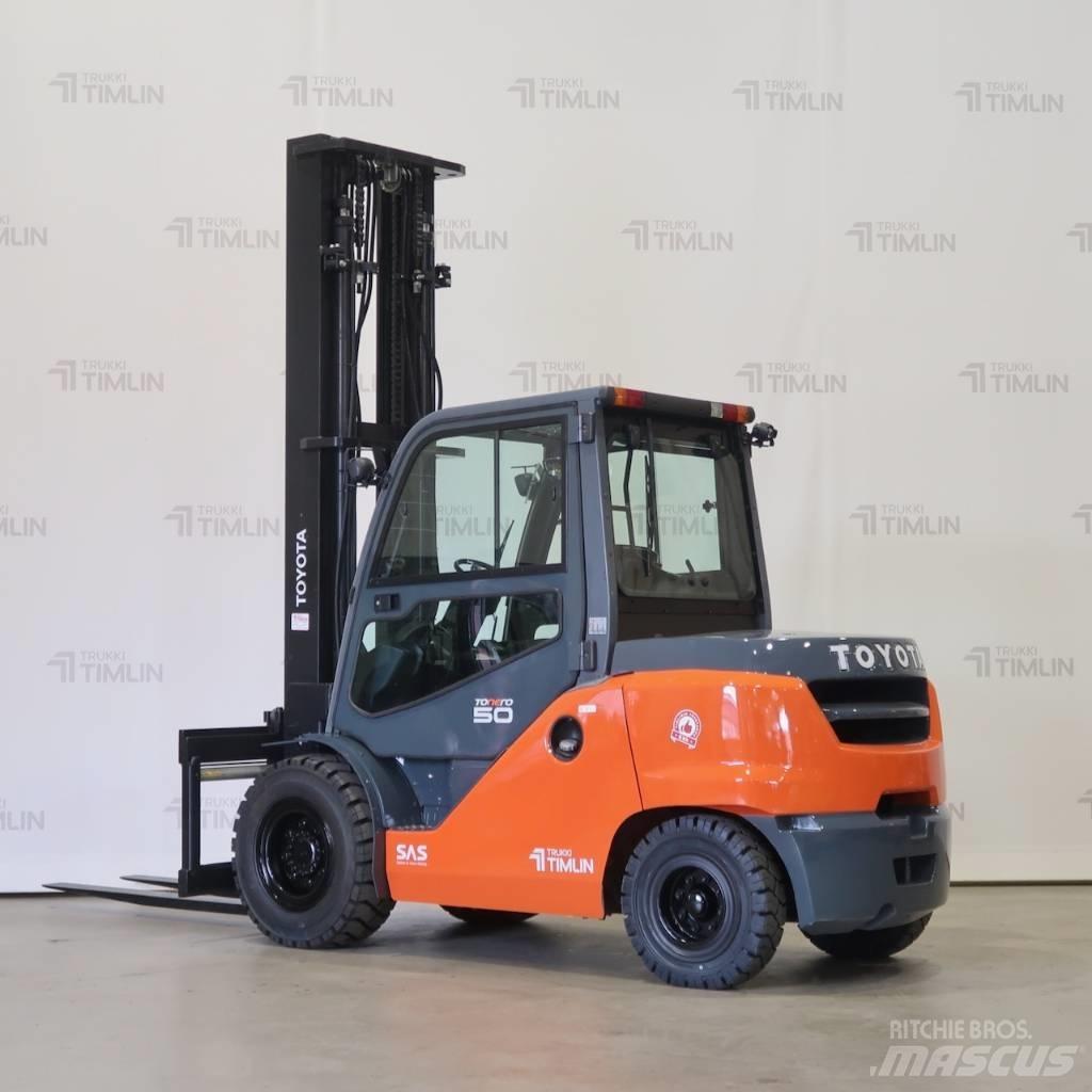 Toyota 40-8FD50N Дизельные погрузчики