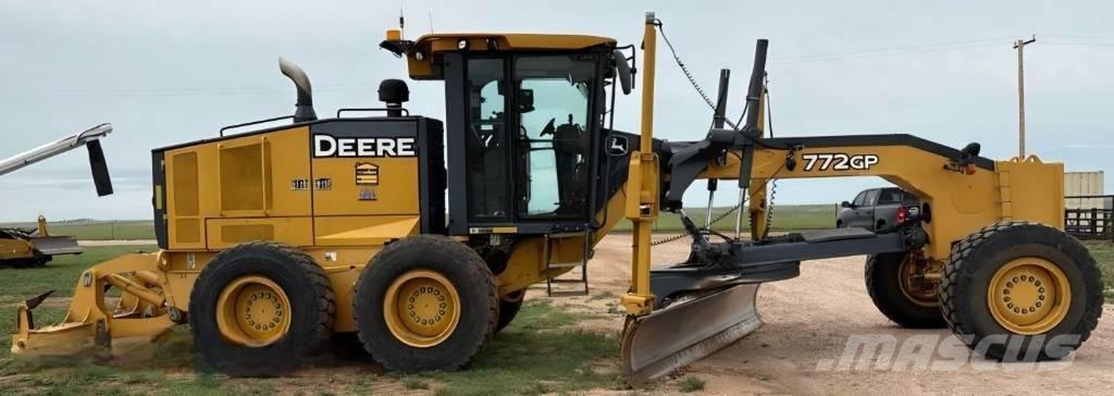 DEERE 772GP Грейдеры