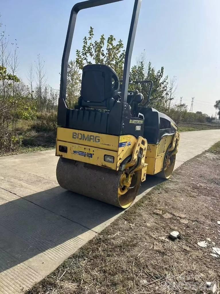 Bomag BW 100 AD Катки тротуарные