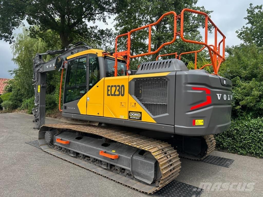 Volvo EC 220 EL Гусеничные экскаваторы