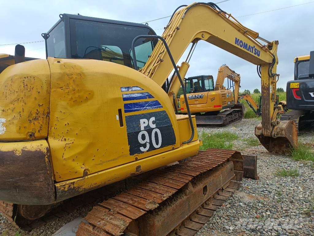 Komatsu PC 90 Гусеничные экскаваторы