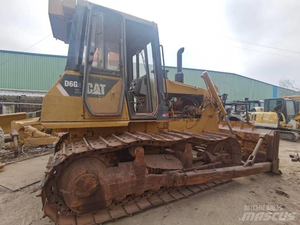 CAT D 6 G Гусеничные бульдозеры