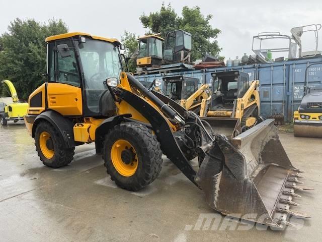 JCB 409 Фронтальные погрузчики