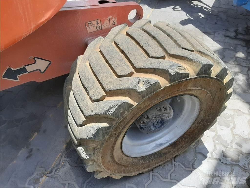 JLG 450AJ Коленчатые подъемники