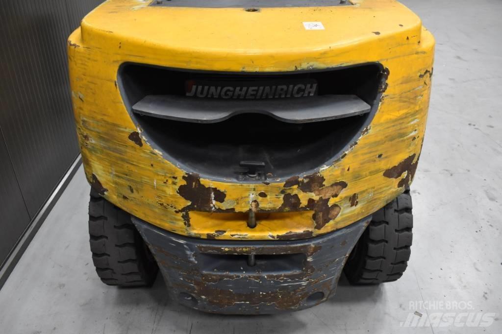 Jungheinrich DFG 550 Дизельные погрузчики