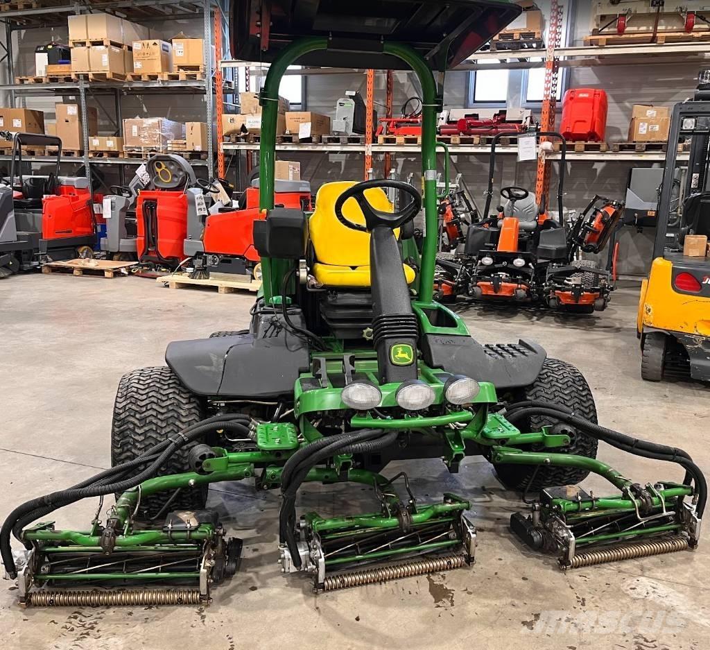John Deere 7500A Косилки фарватера