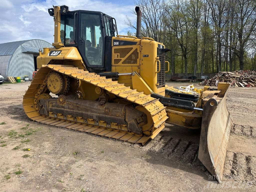 CAT D 6 N Гусеничные бульдозеры