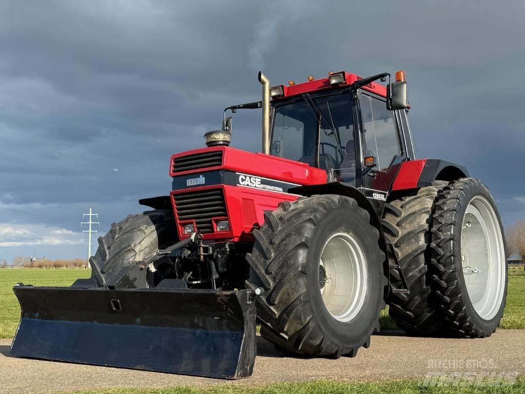 Case IH 1255 XL Трактора