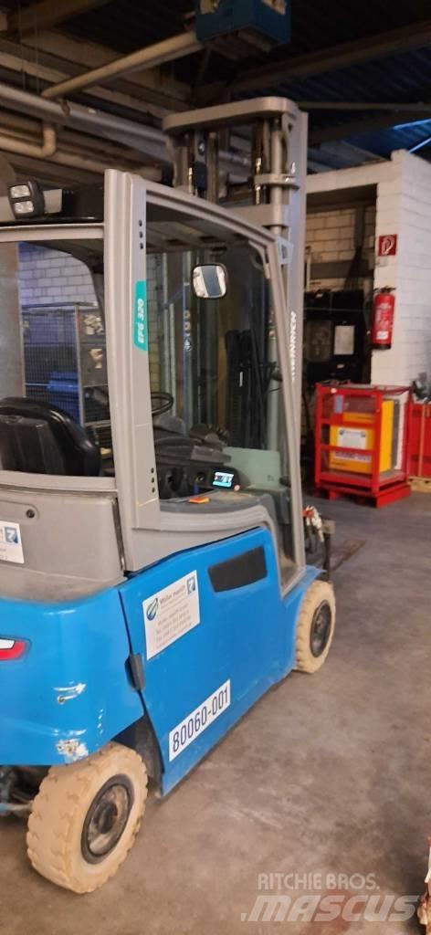 Jungheinrich EFG 320 Электропогрузчики