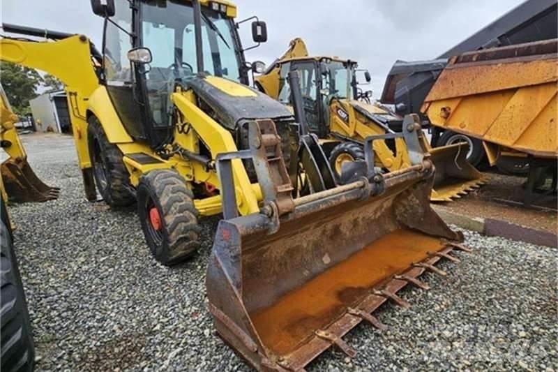 CAT 422E TLB Экскаваторы-погрузчики
