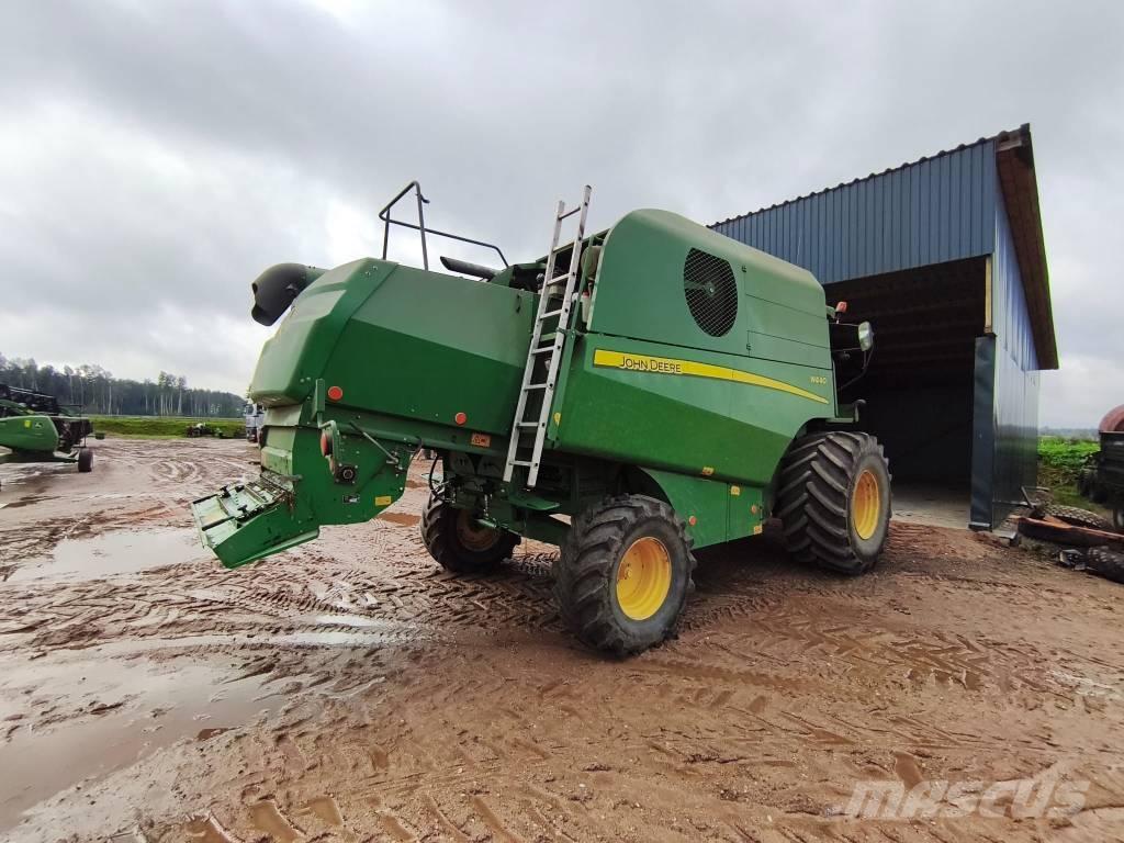 John Deere W 440 Зерноуборочные комбайны