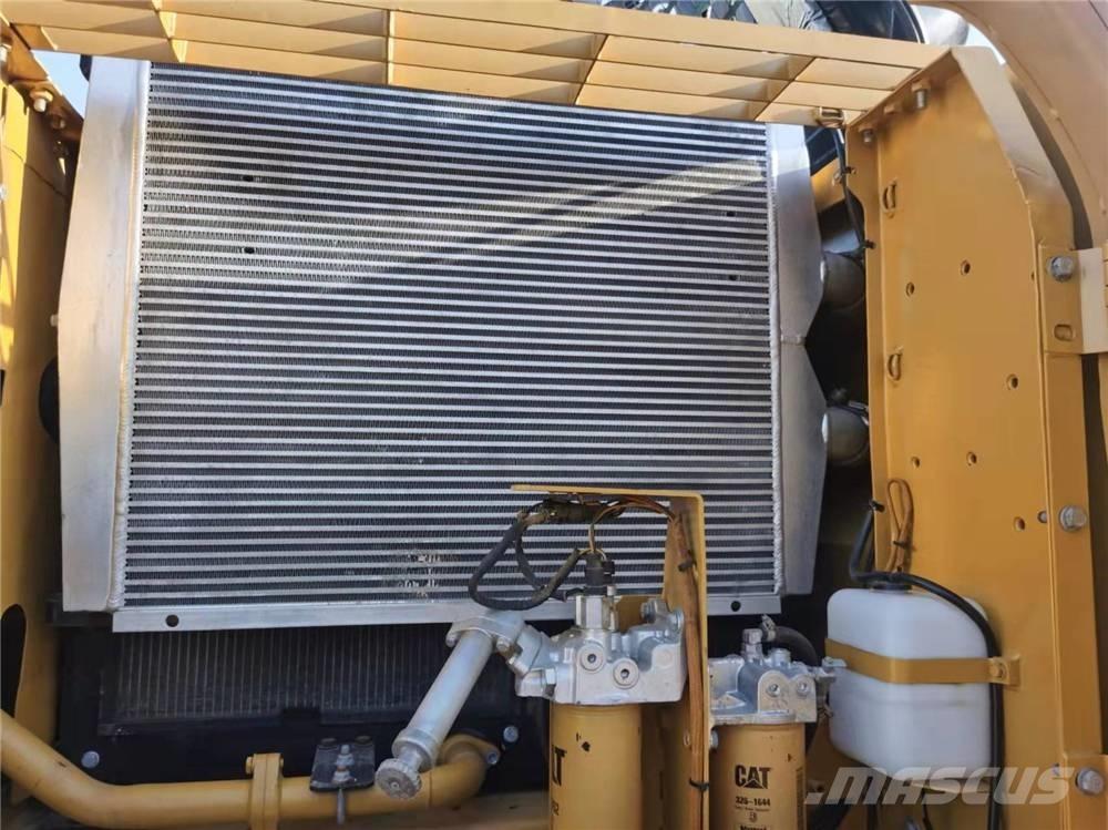 CAT 326D Гусеничные экскаваторы