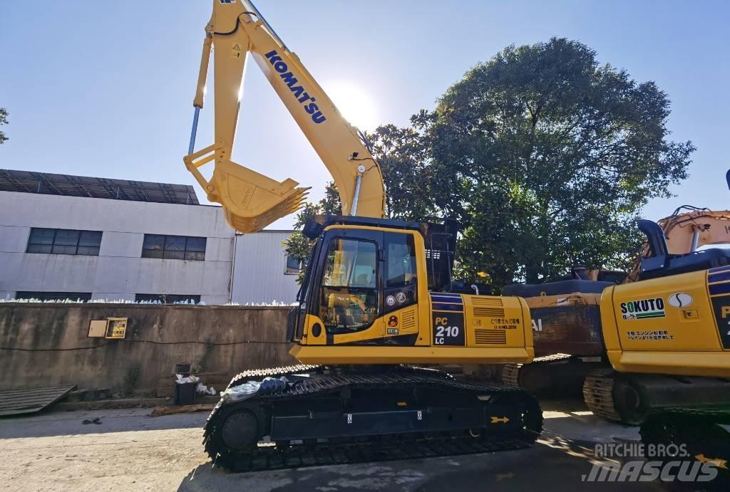 Komatsu PC210LC Гусеничные экскаваторы