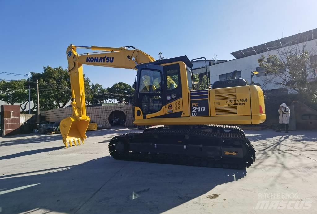 Komatsu PC210LC Гусеничные экскаваторы